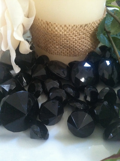 Black Diamond Table Scatter And Confetti