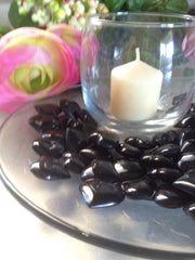 48 Acrylic Black Hearts 23mm for Wedding Decoration Table Scatters, Vase Fillers, Halloween Table Scatters