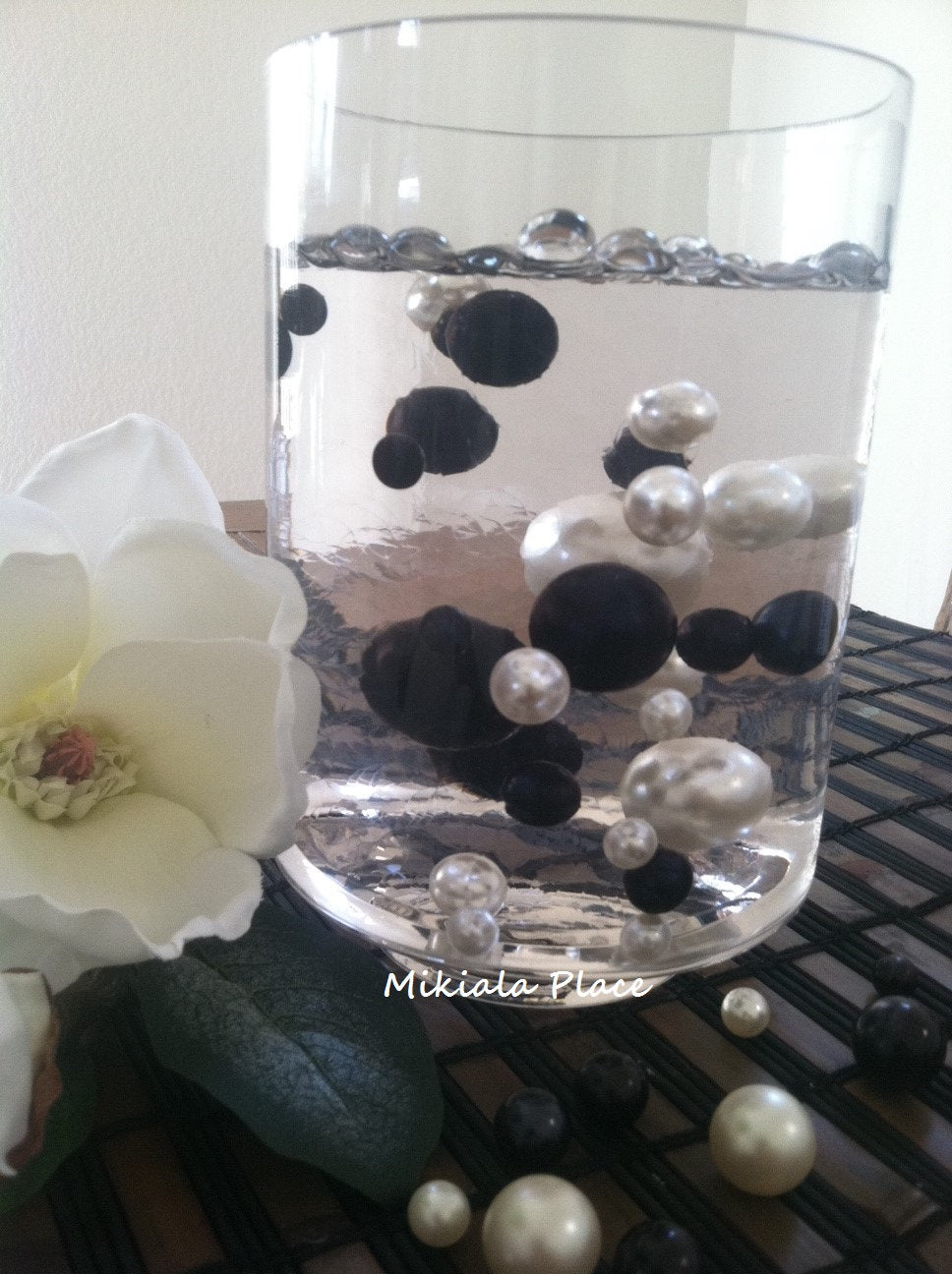 80pcs Floating black and white Pearls, Wedding Centerpiece, no hole pearls
